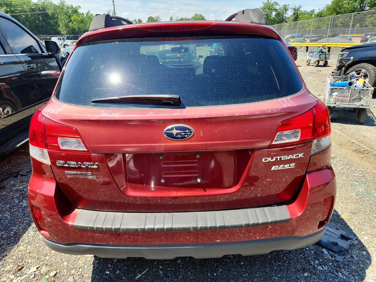 2013 SUBARU OUTBACK