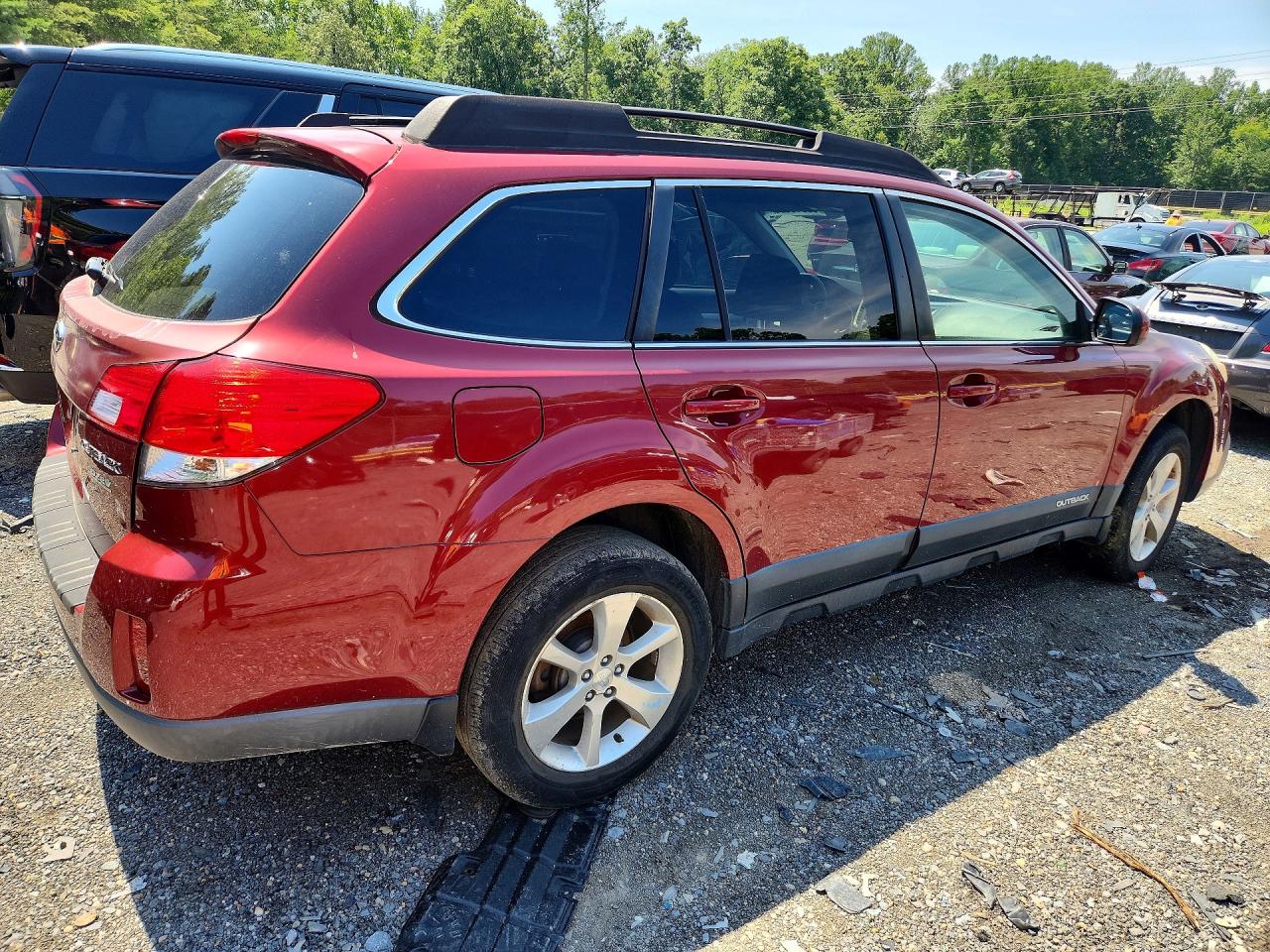 2013 SUBARU OUTBACK