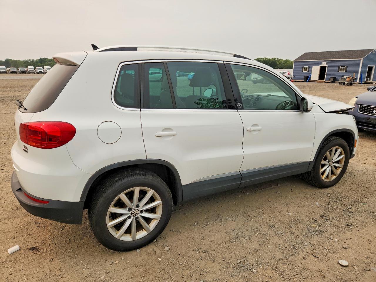 2017 VOLKSWAGEN TIGUAN