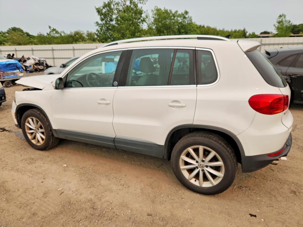 2017 VOLKSWAGEN TIGUAN