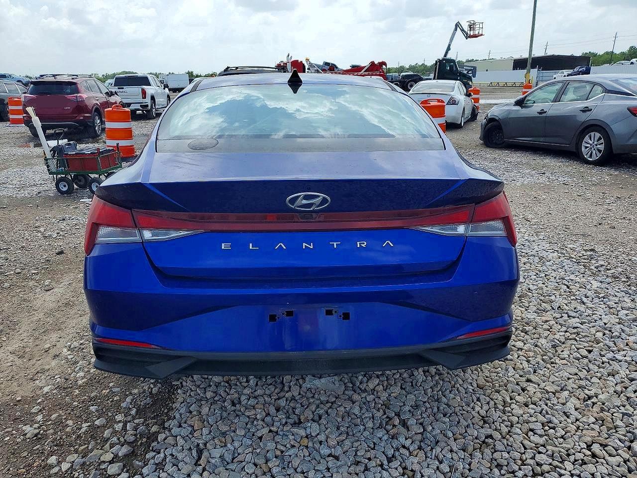 2023 HYUNDAI ELANTRA