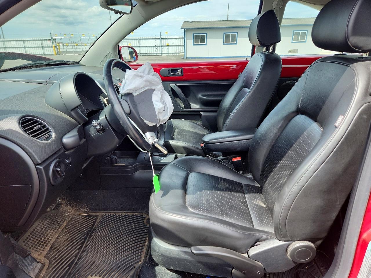 2010 VOLKSWAGEN BEETLE