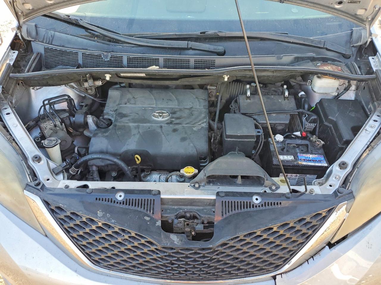 2013 TOYOTA SIENNA