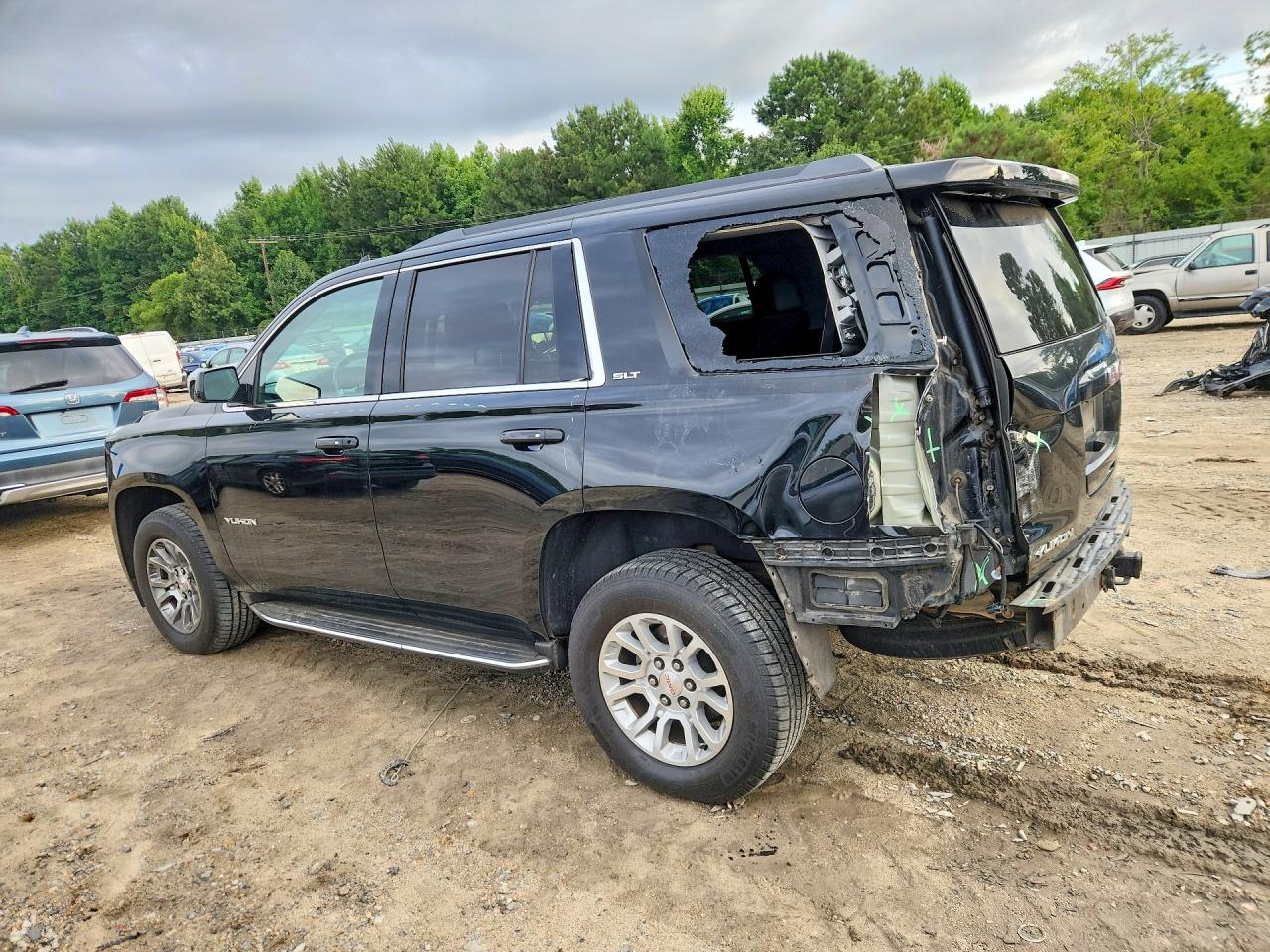 2016 GMC YUKON