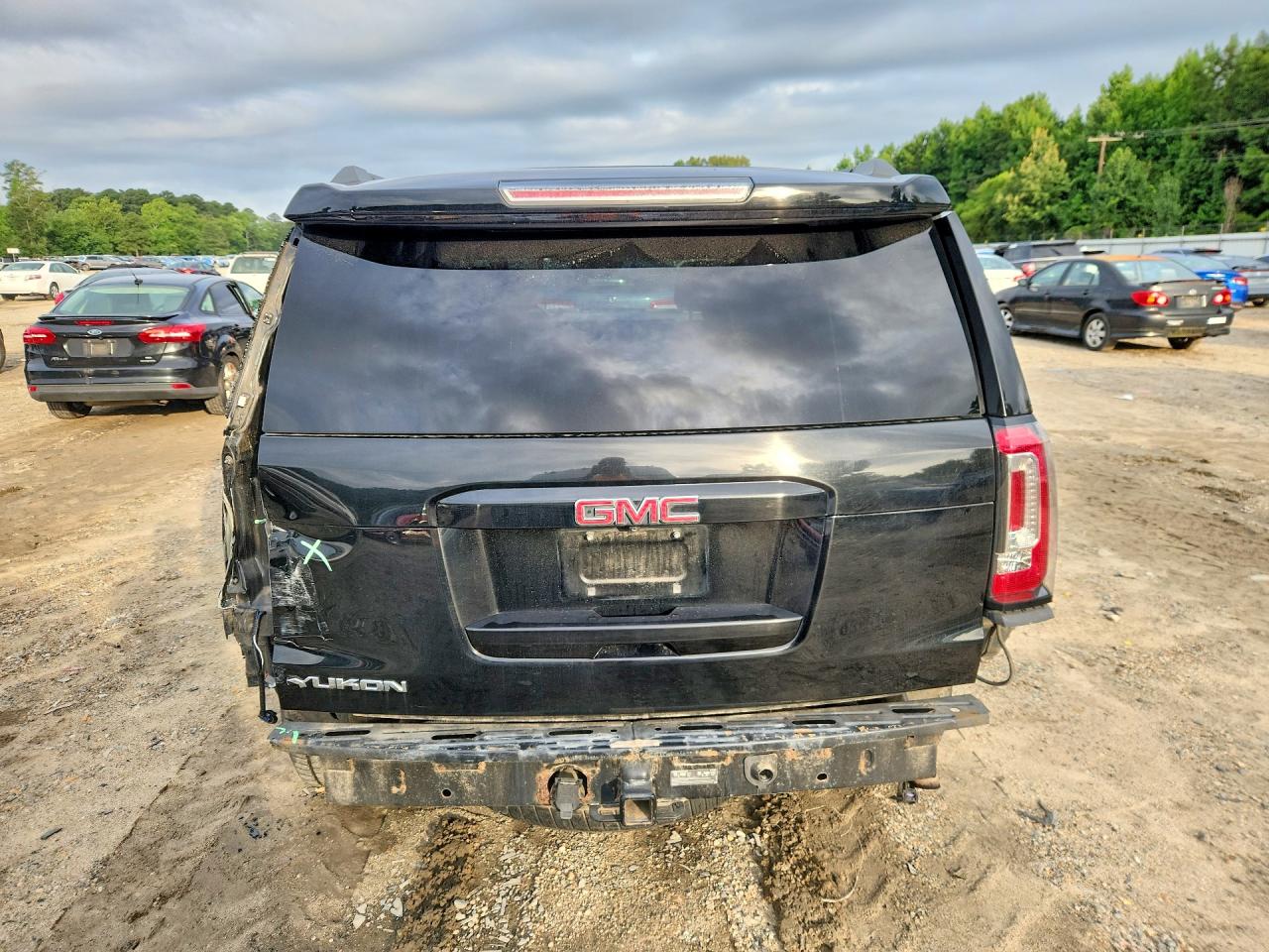 2016 GMC YUKON