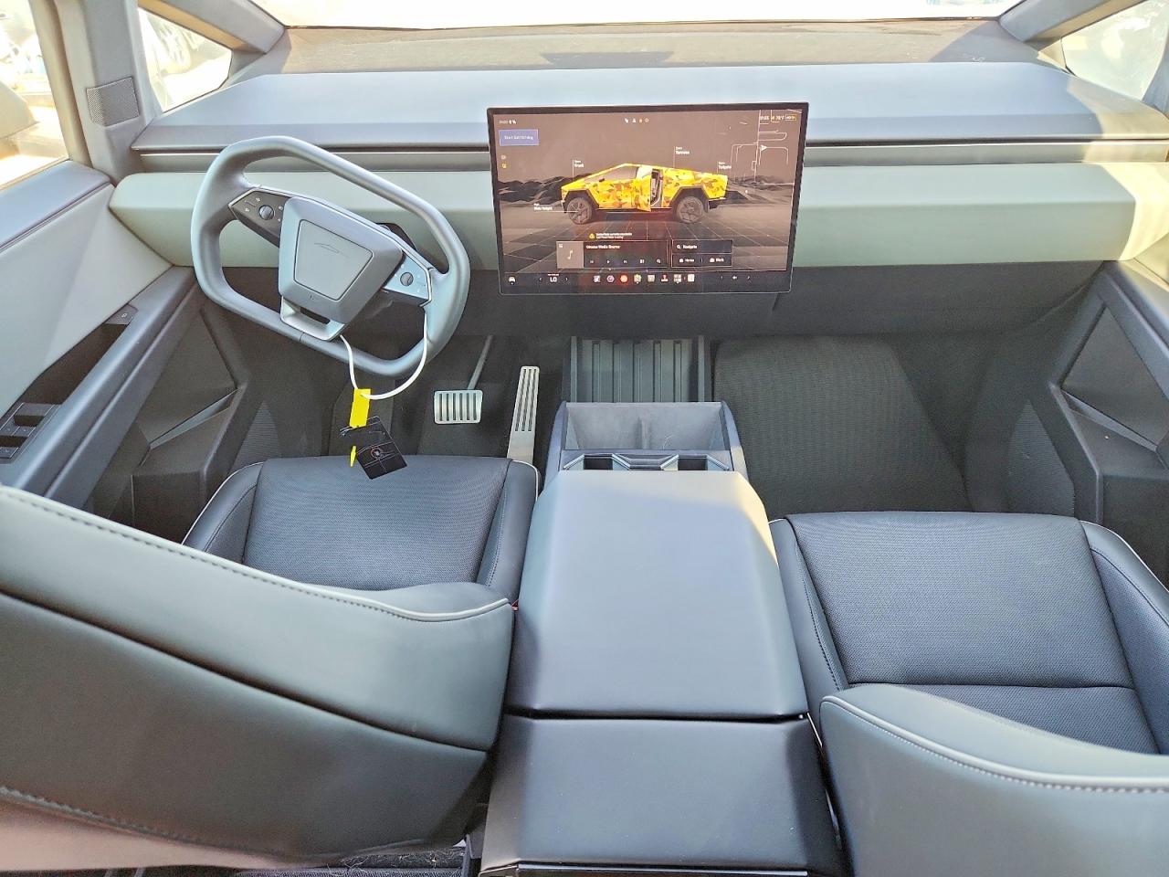 2024 TESLA CYBERTRUCK
