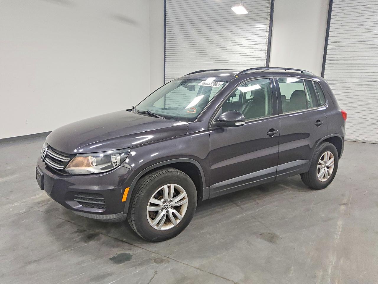 2016 VOLKSWAGEN TIGUAN