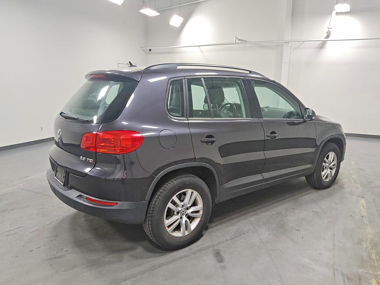 2016 VOLKSWAGEN TIGUAN