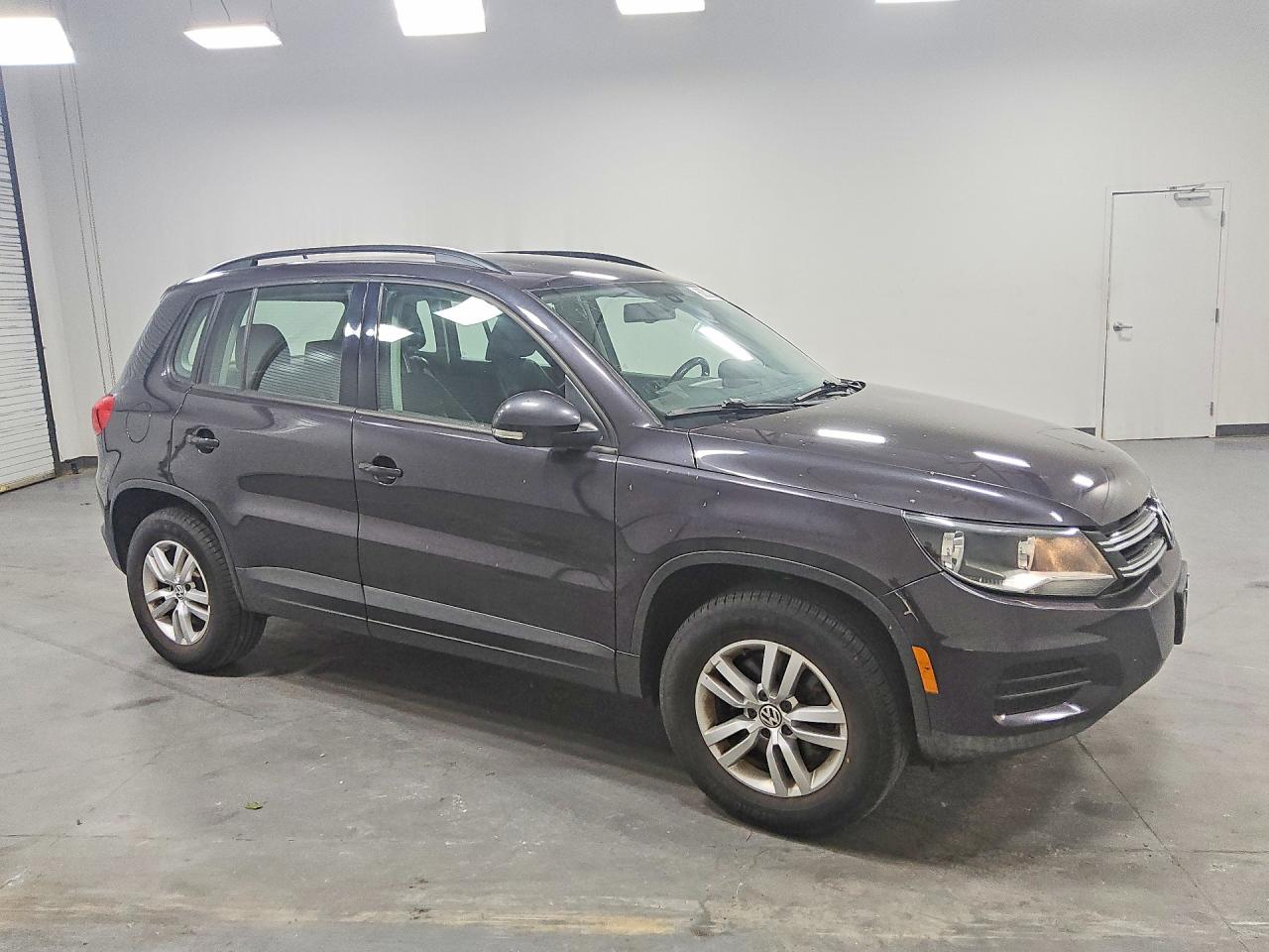 2016 VOLKSWAGEN TIGUAN
