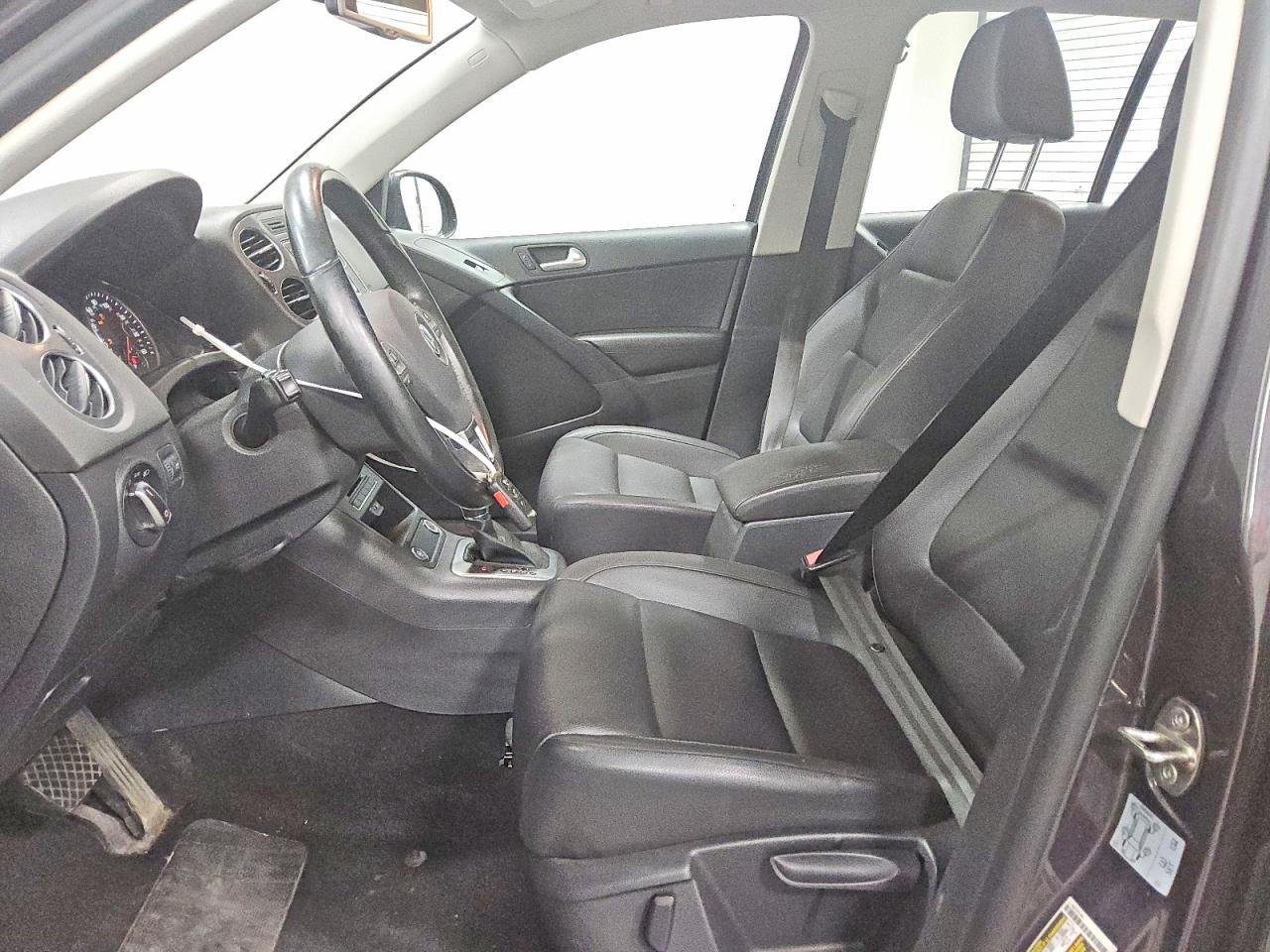 2016 VOLKSWAGEN TIGUAN