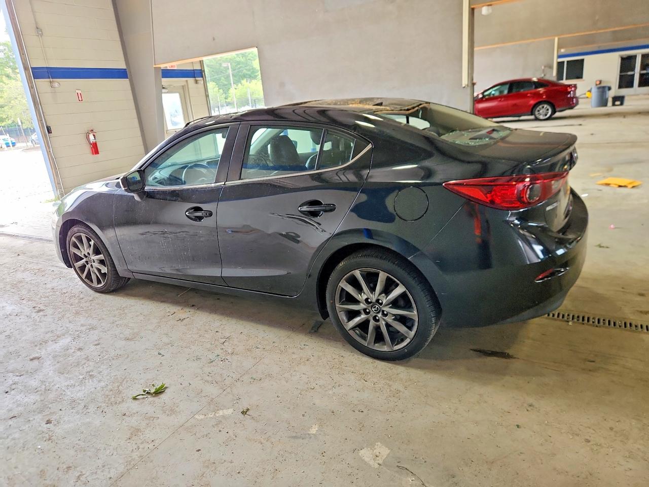 2018 MAZDA 3
