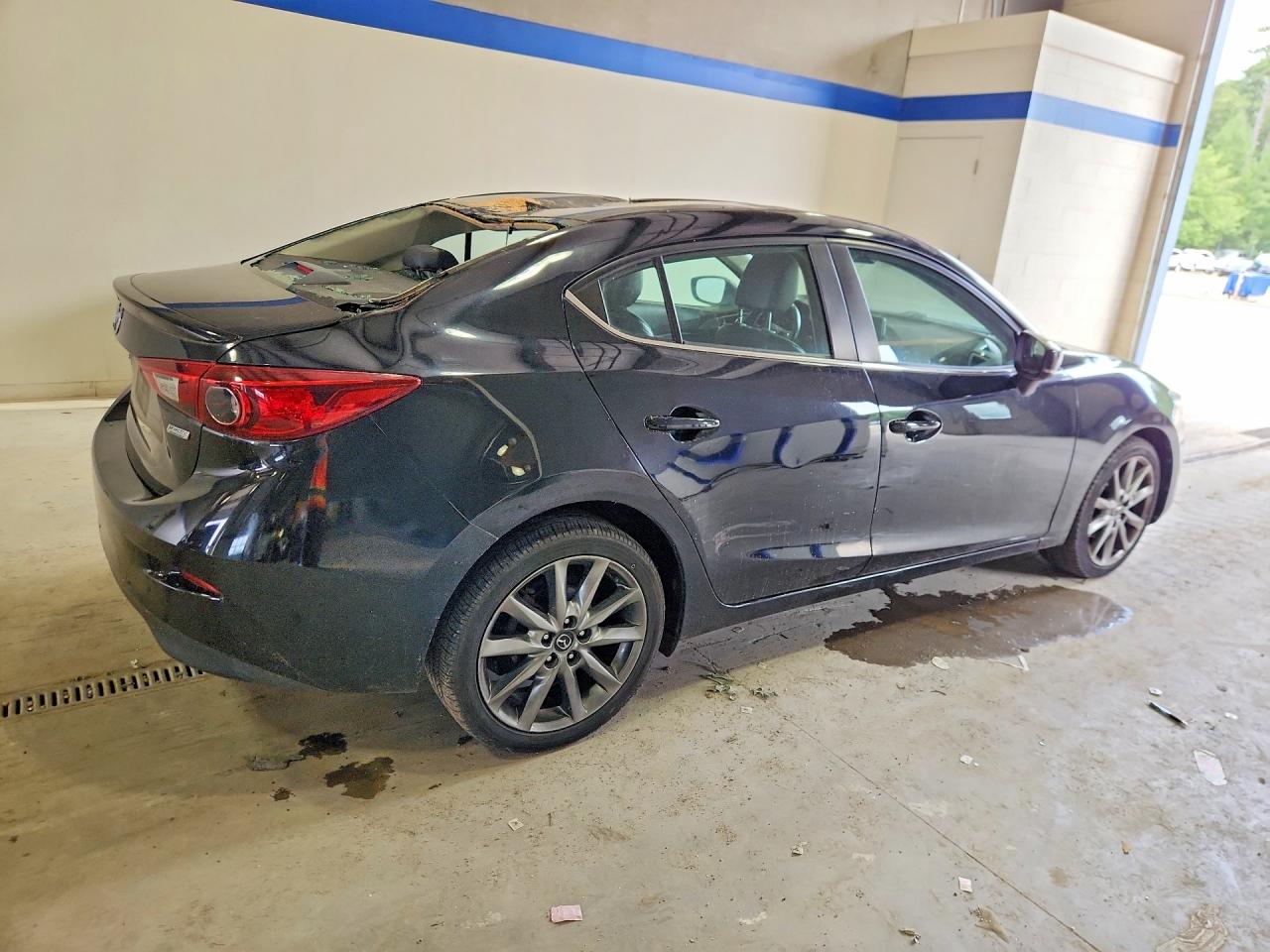 2018 MAZDA 3