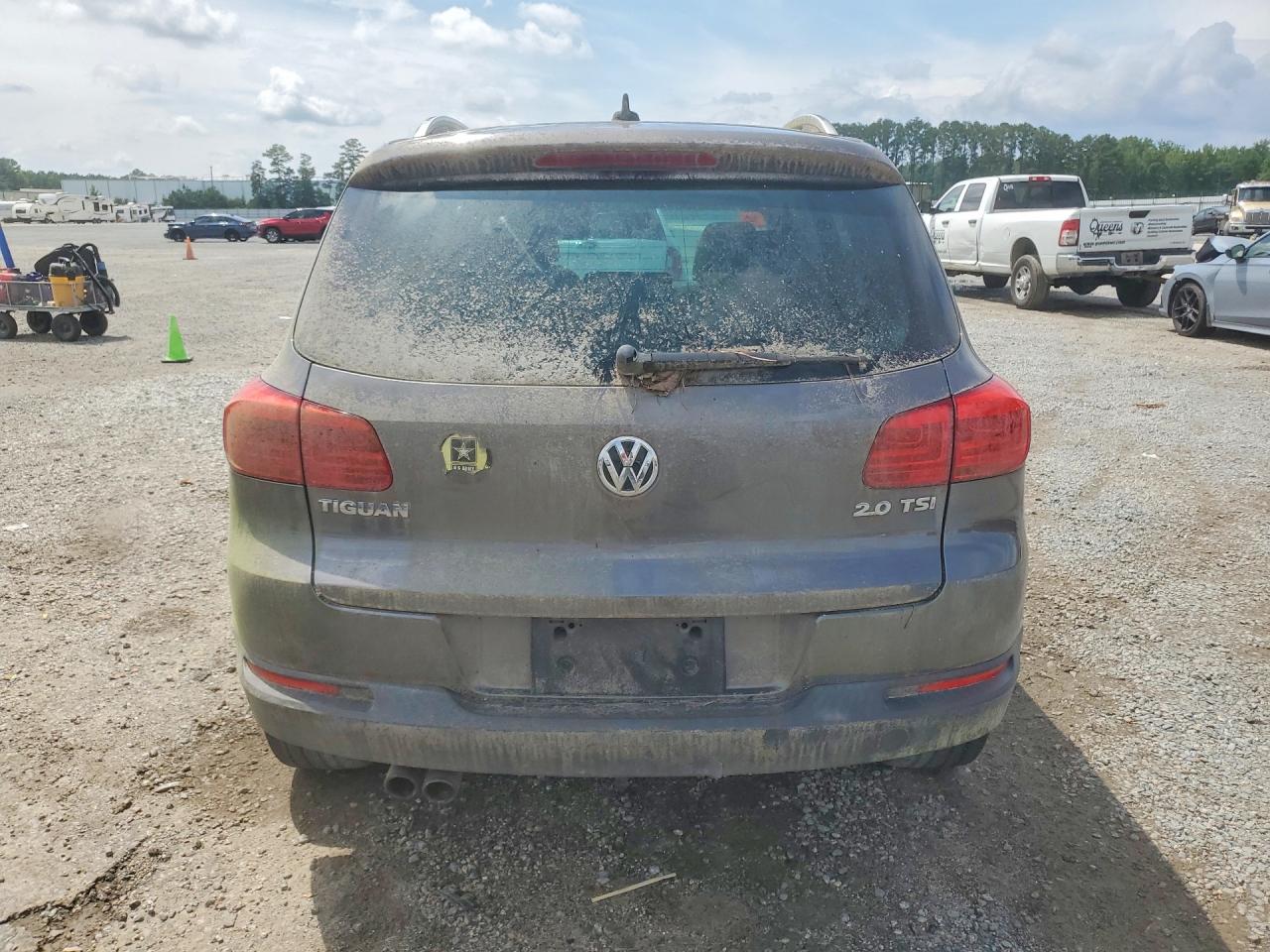 2012 VOLKSWAGEN TIGUAN