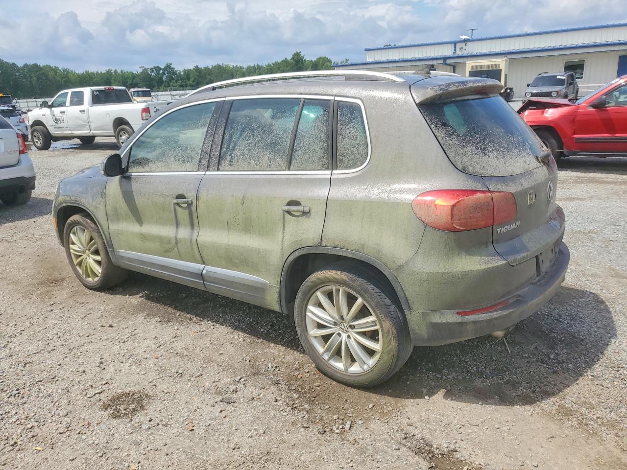 2012 VOLKSWAGEN TIGUAN