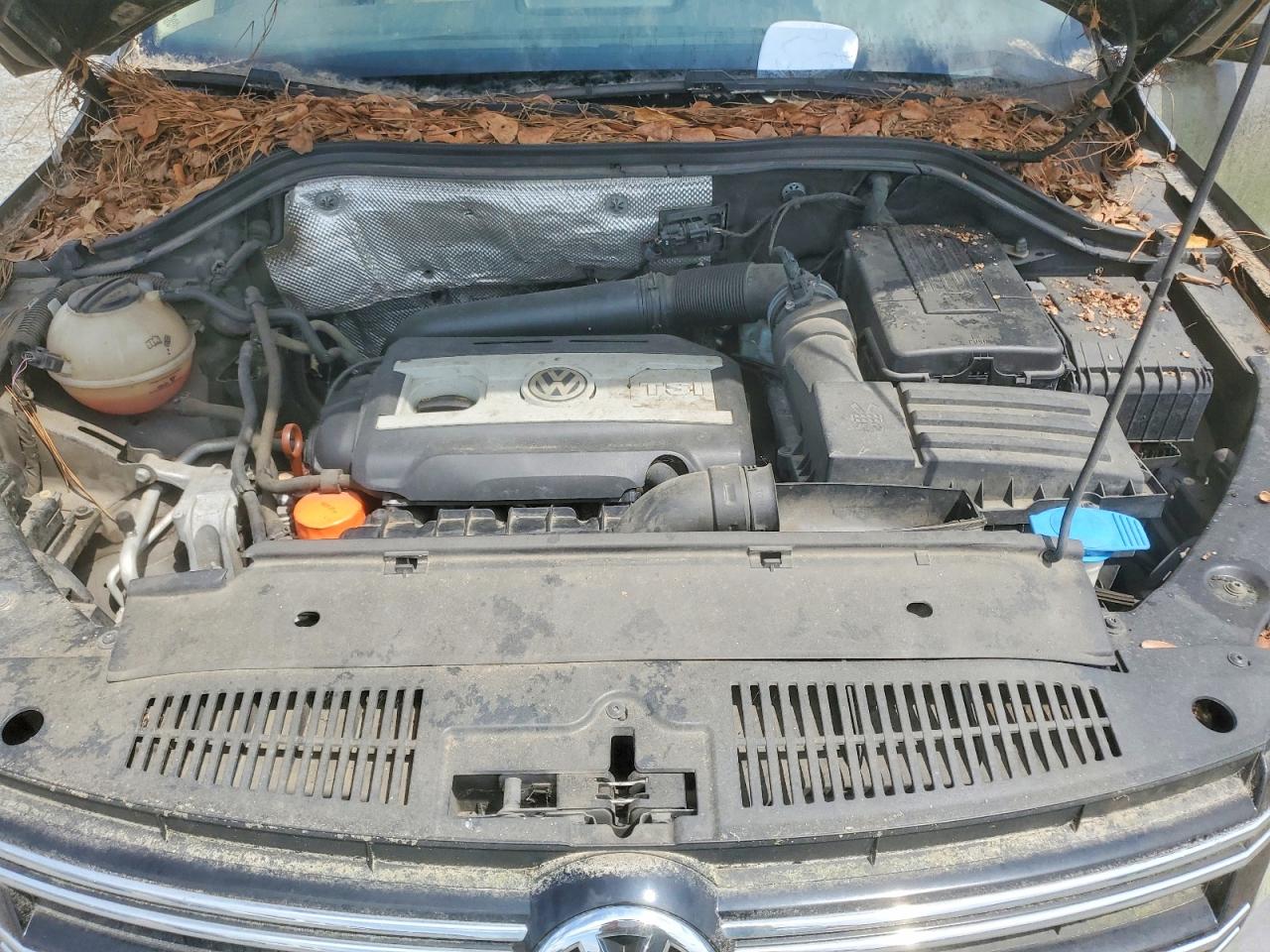 2012 VOLKSWAGEN TIGUAN