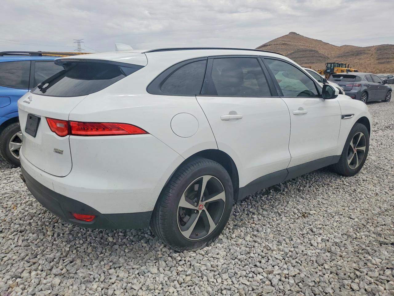 2017 JAGUAR F-PACE