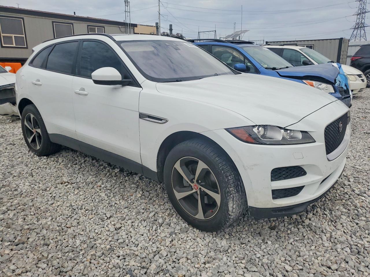 2017 JAGUAR F-PACE