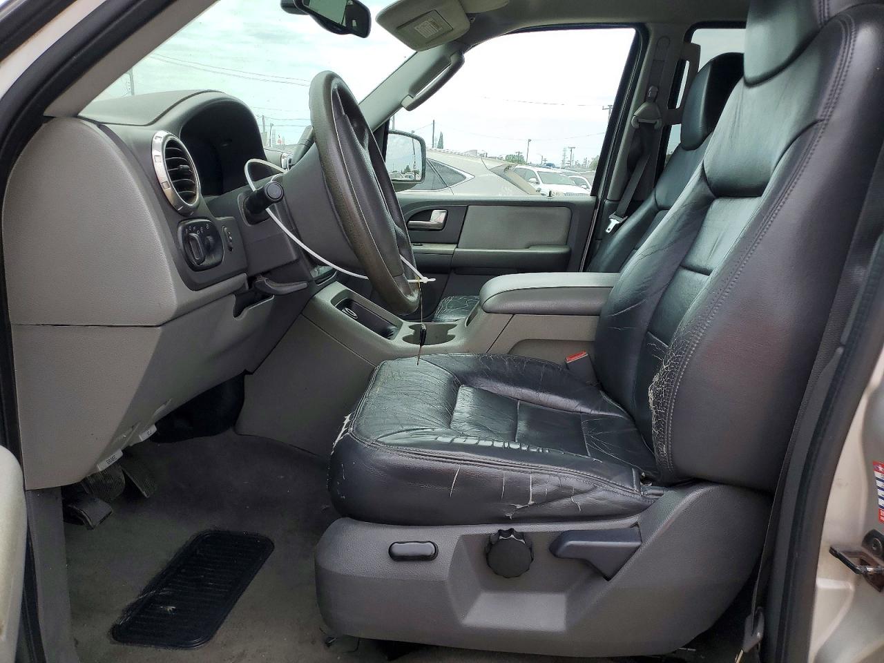2004 FORD EXPEDITION
