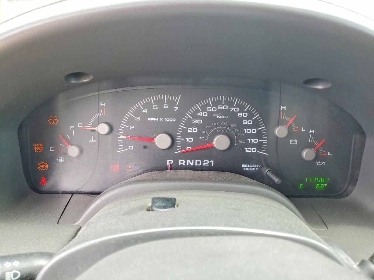2004 FORD EXPEDITION
