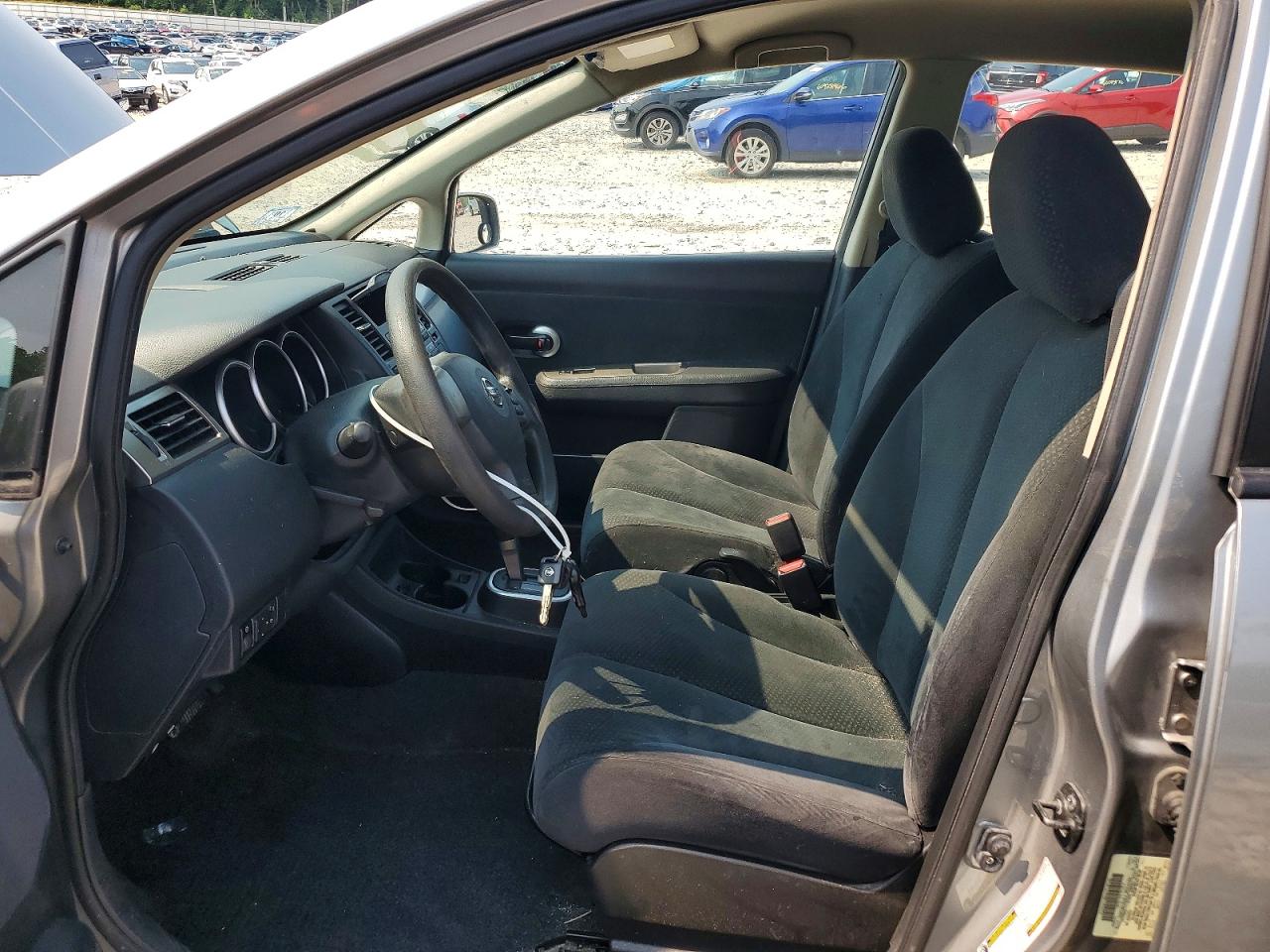 2011 NISSAN VERSA