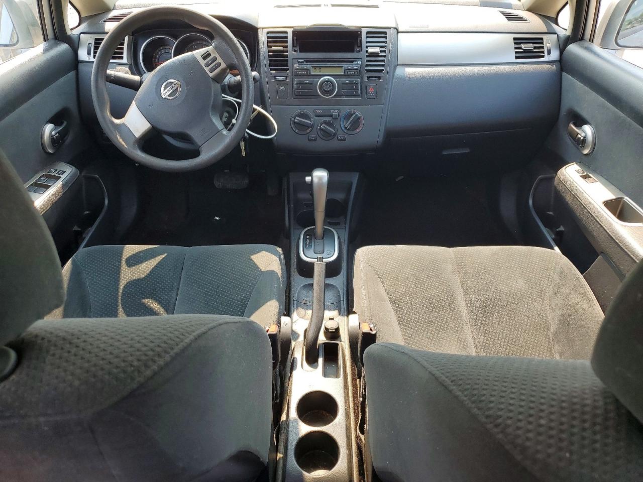 2011 NISSAN VERSA