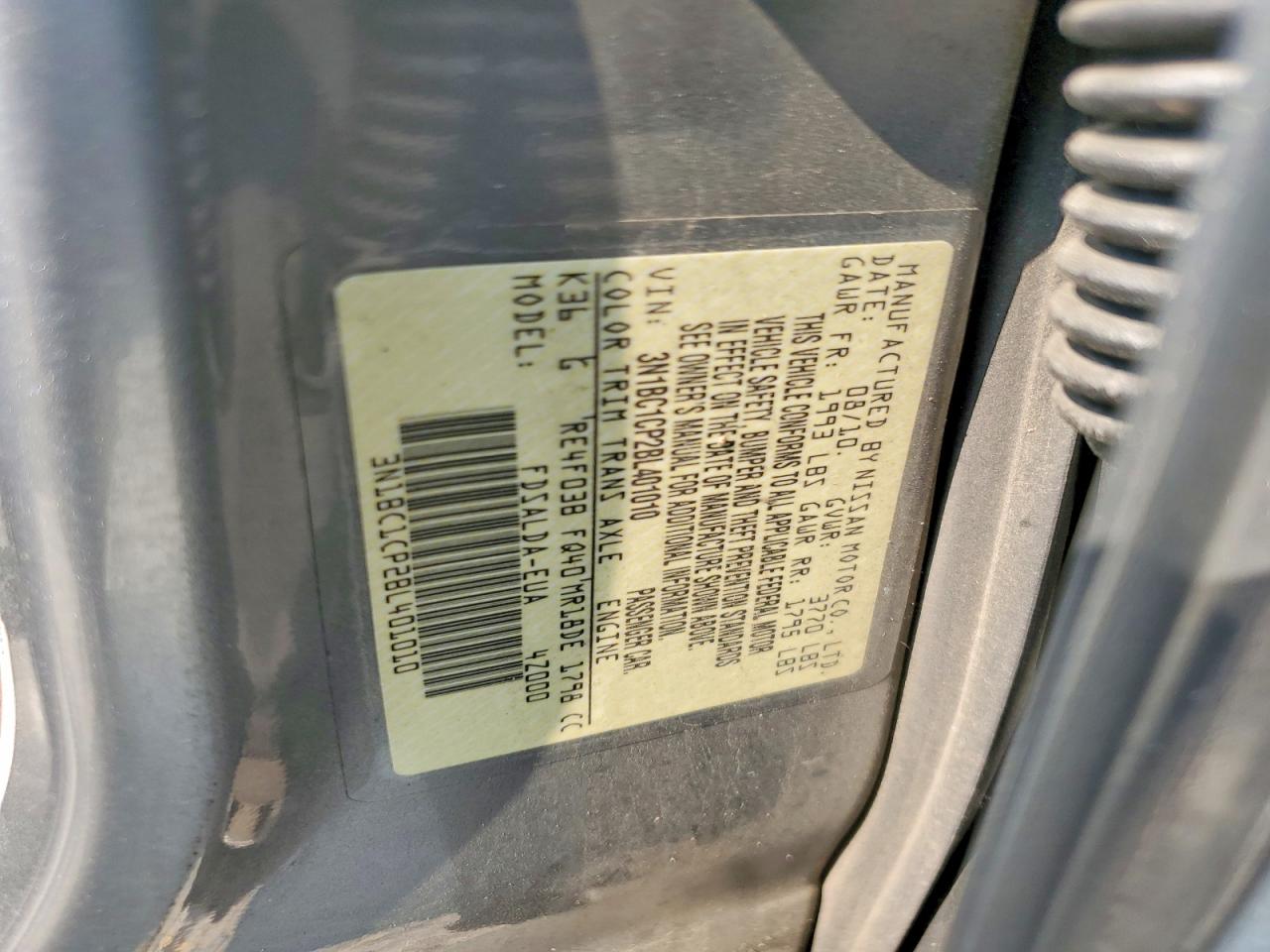 2011 NISSAN VERSA