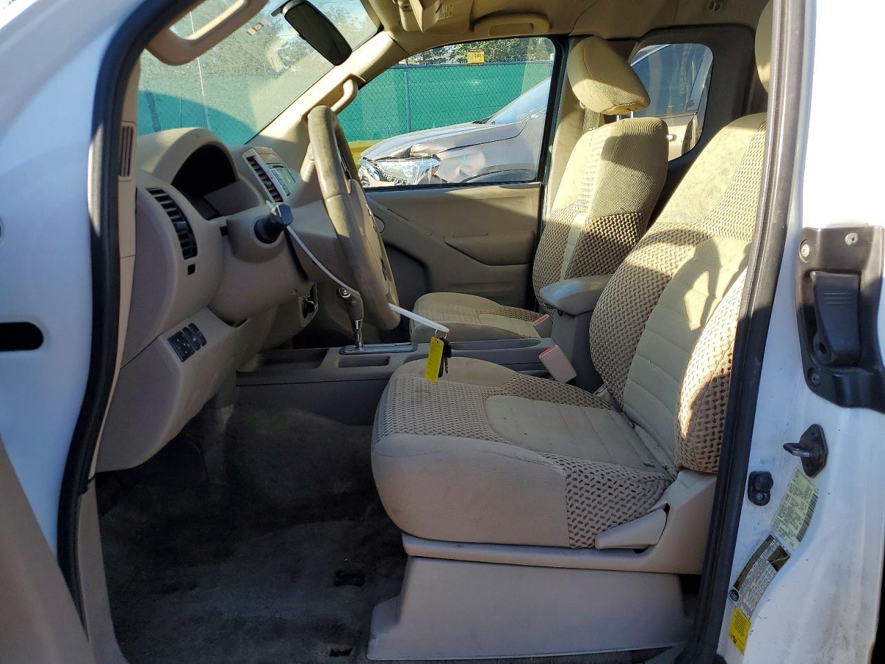 2015 NISSAN FRONTIER
