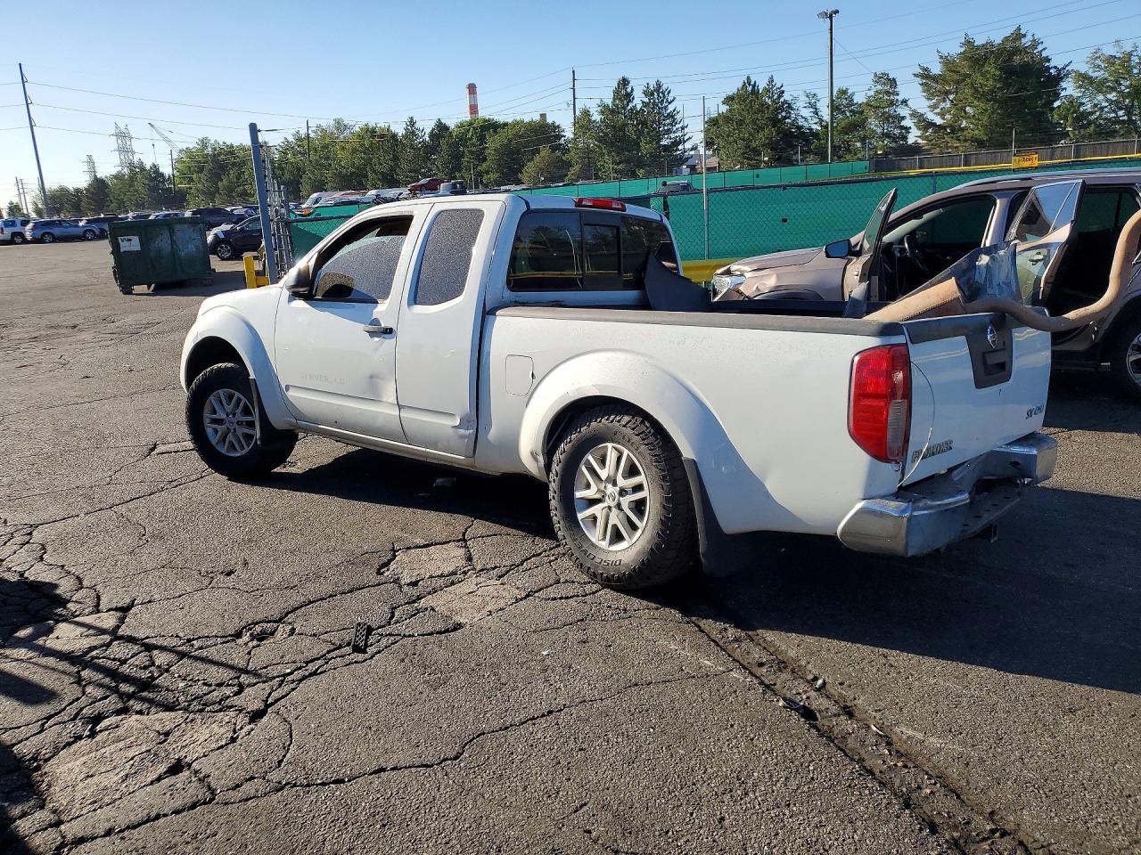 2015 NISSAN FRONTIER