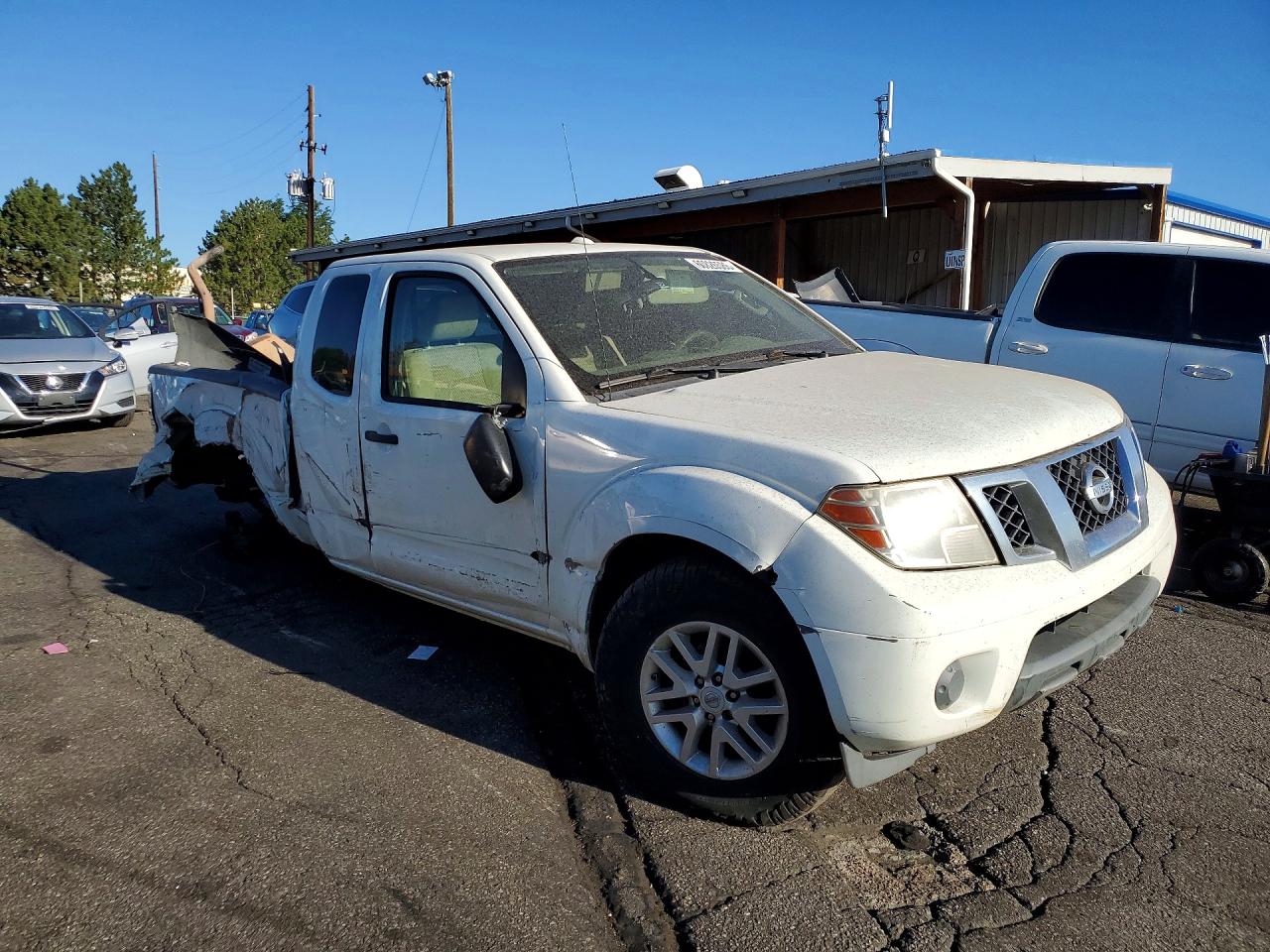 2015 NISSAN FRONTIER