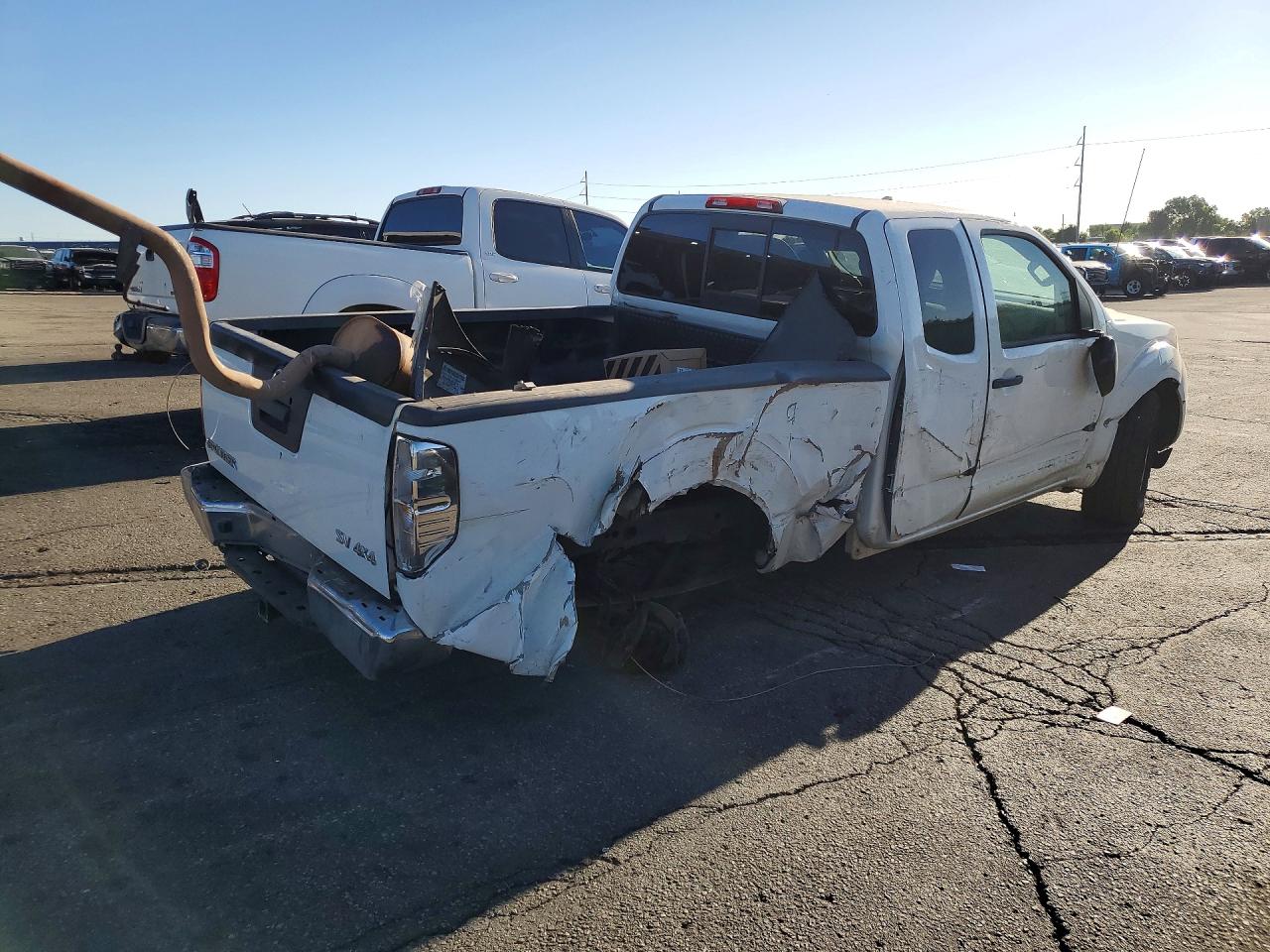2015 NISSAN FRONTIER