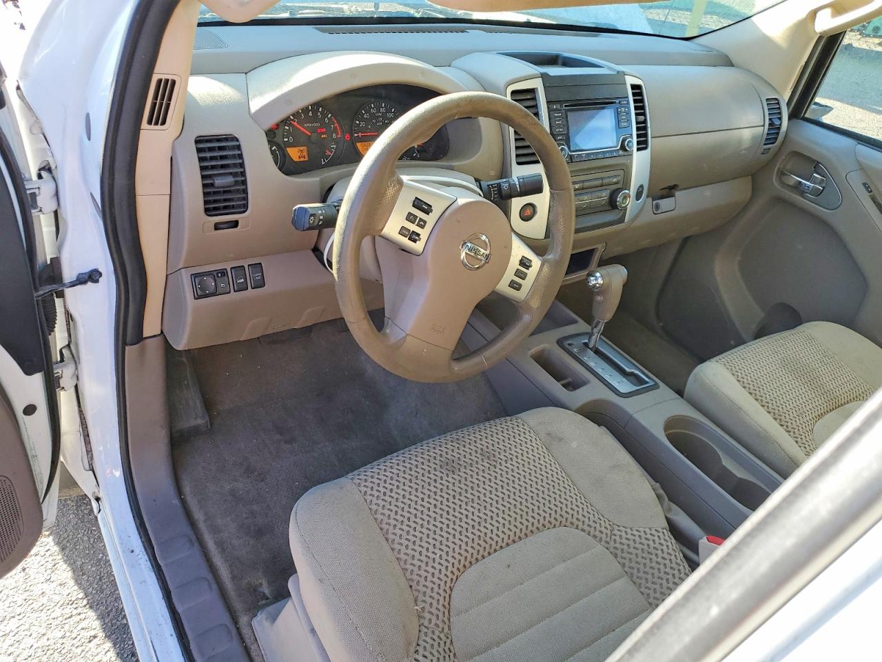 2015 NISSAN FRONTIER