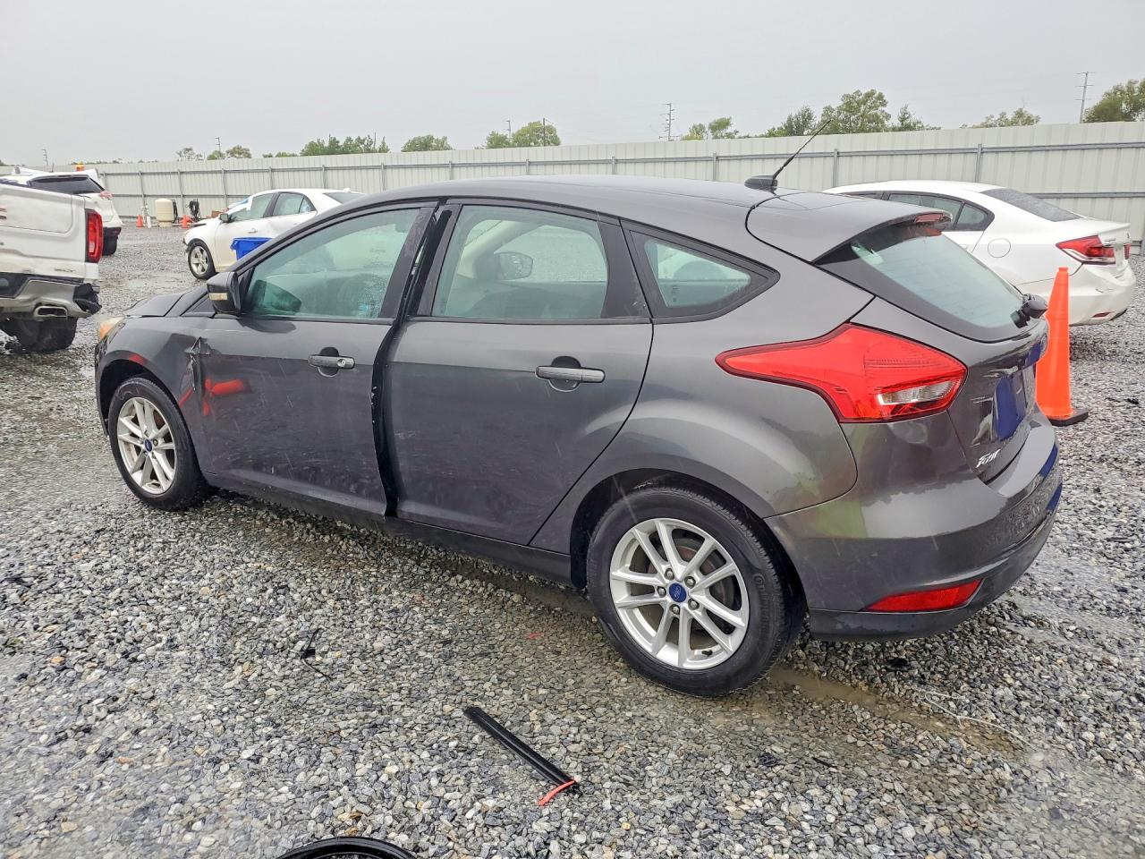 2016 FORD FOCUS