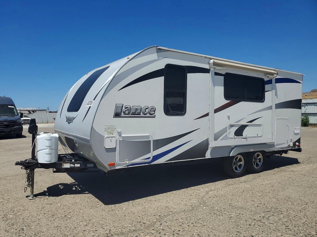 2015 LANCE CAMPER