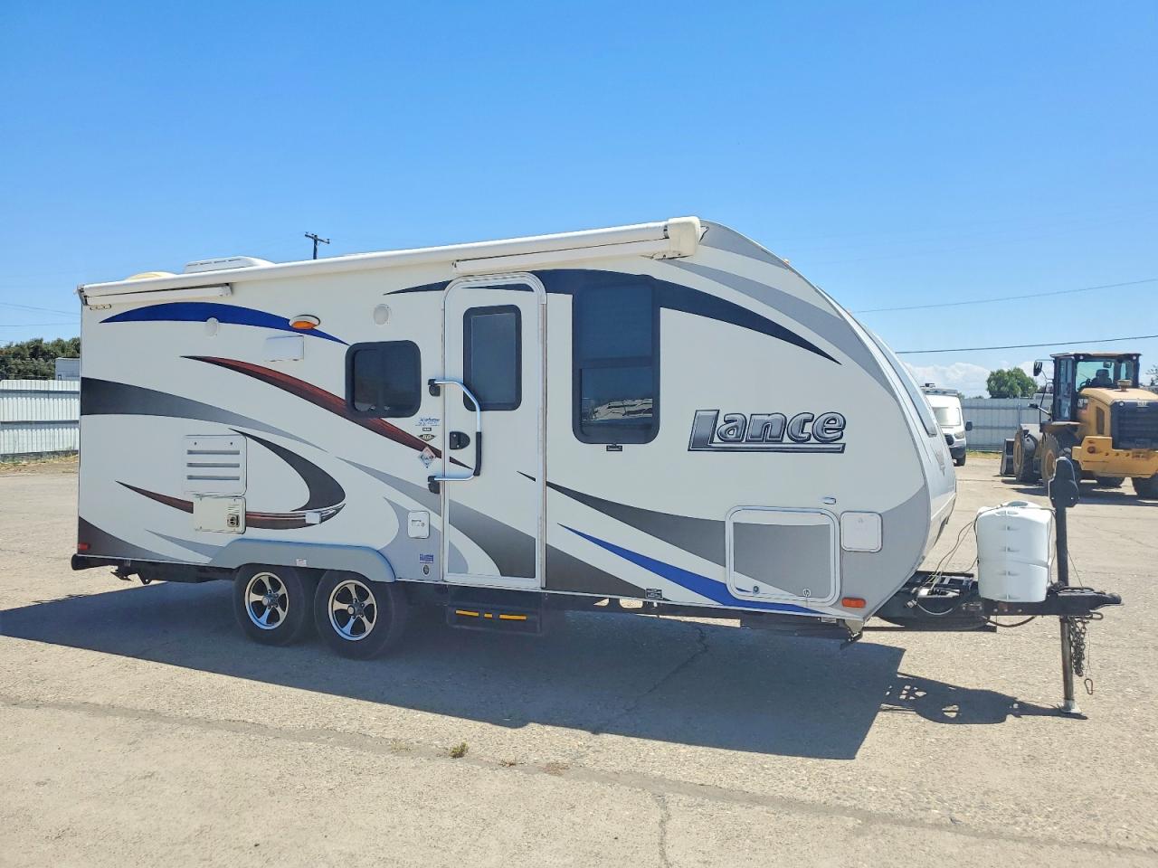 2015 LANCE CAMPER