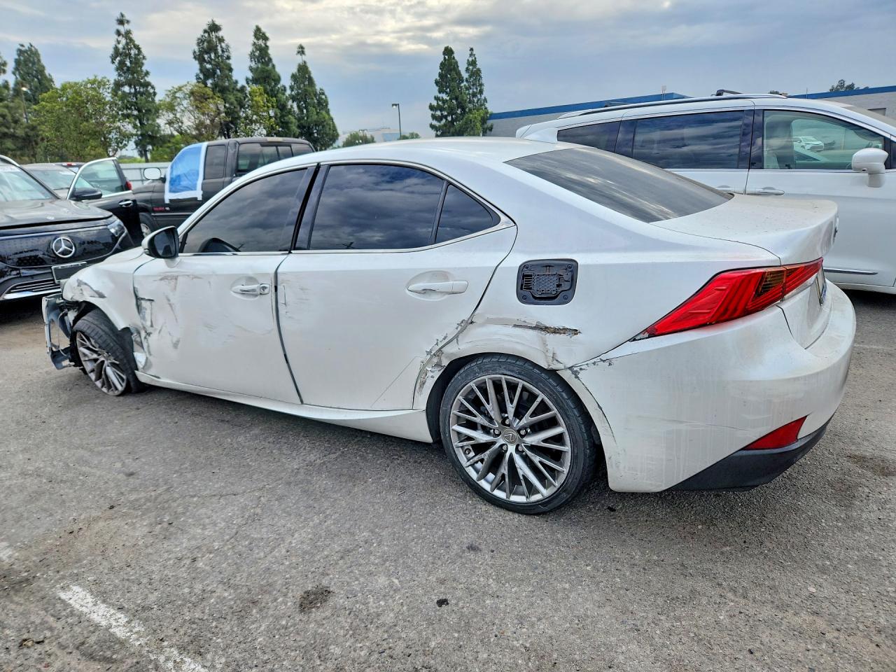 2017 LEXUS IS