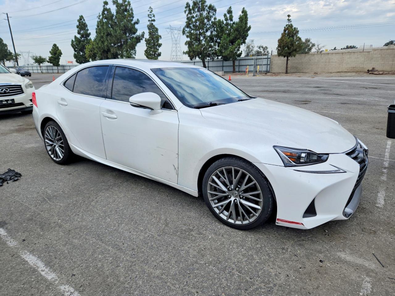 2017 LEXUS IS