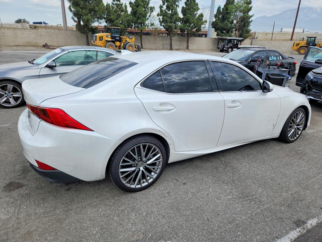 2017 LEXUS IS