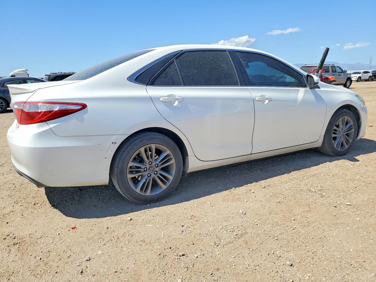 2016 TOYOTA CAMRY