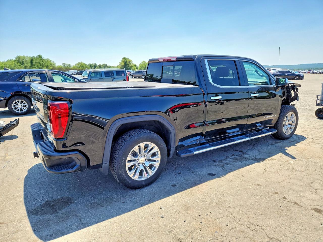 2023 GMC SIERRA