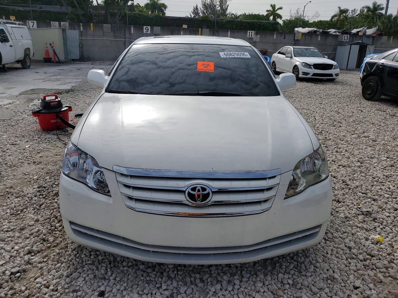 2007 TOYOTA AVALON
