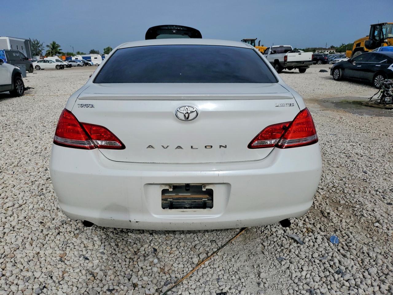 2007 TOYOTA AVALON
