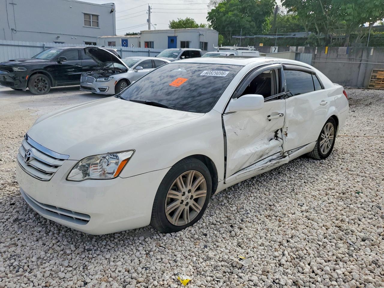 2007 TOYOTA AVALON