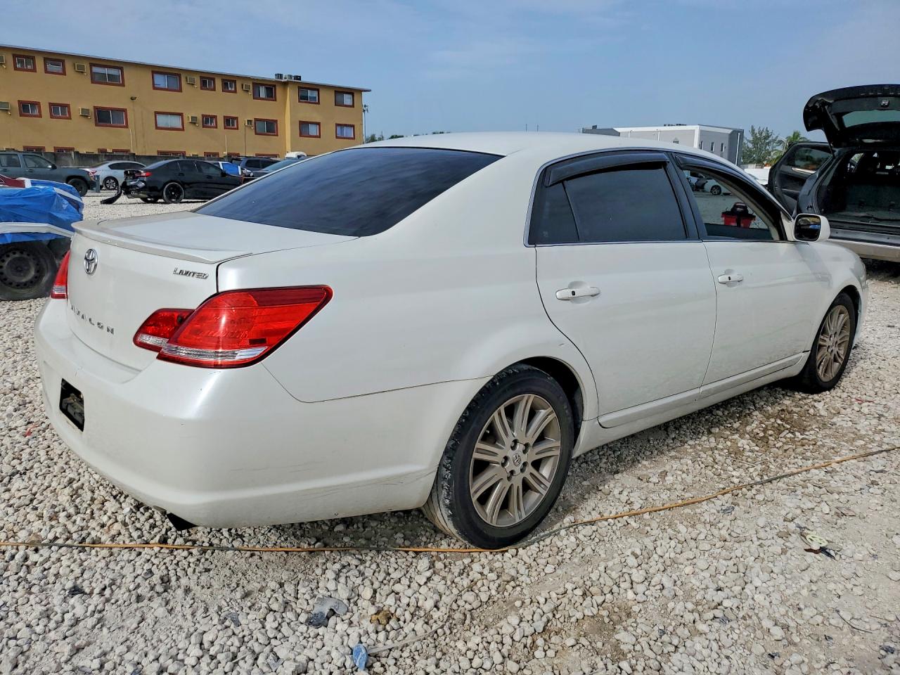 2007 TOYOTA AVALON