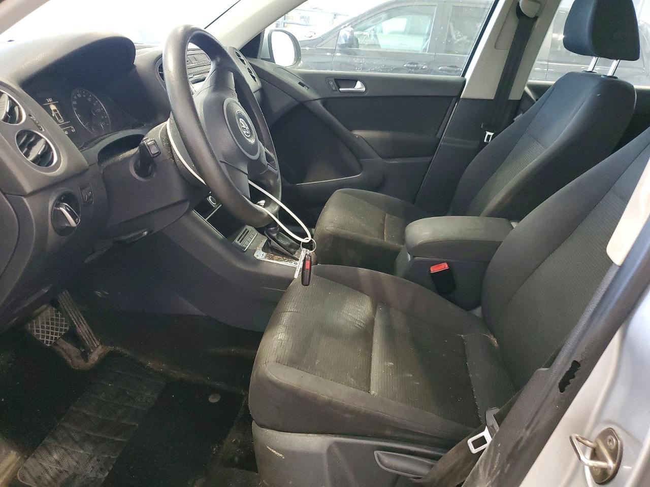 2012 VOLKSWAGEN TIGUAN