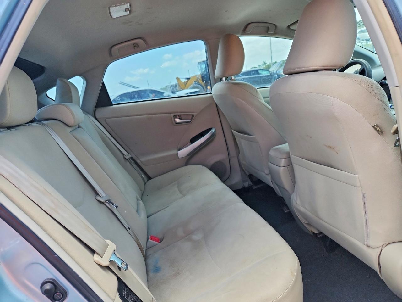 2013 TOYOTA PRIUS