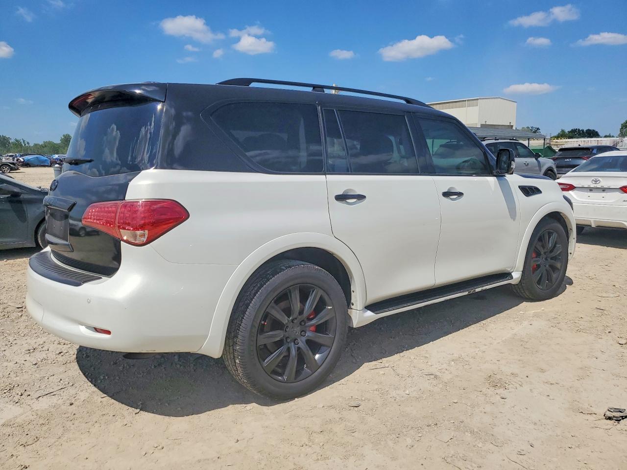 2012 INFINITI QX56