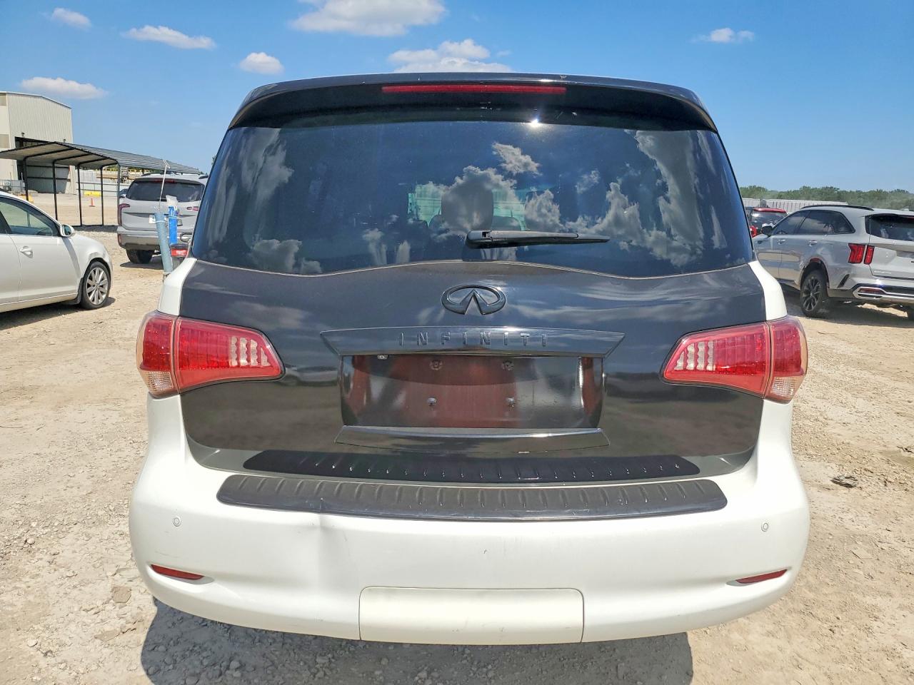 2012 INFINITI QX56