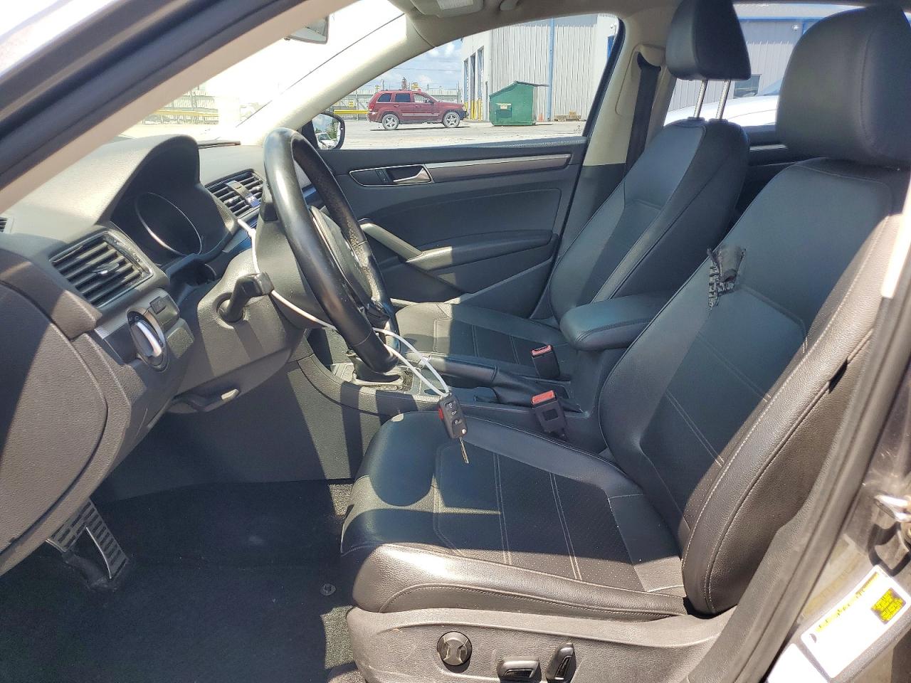 2018 VOLKSWAGEN PASSAT