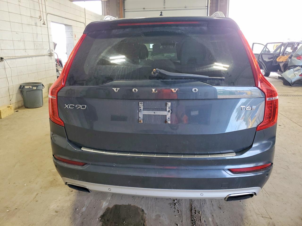 2016 VOLVO XC90