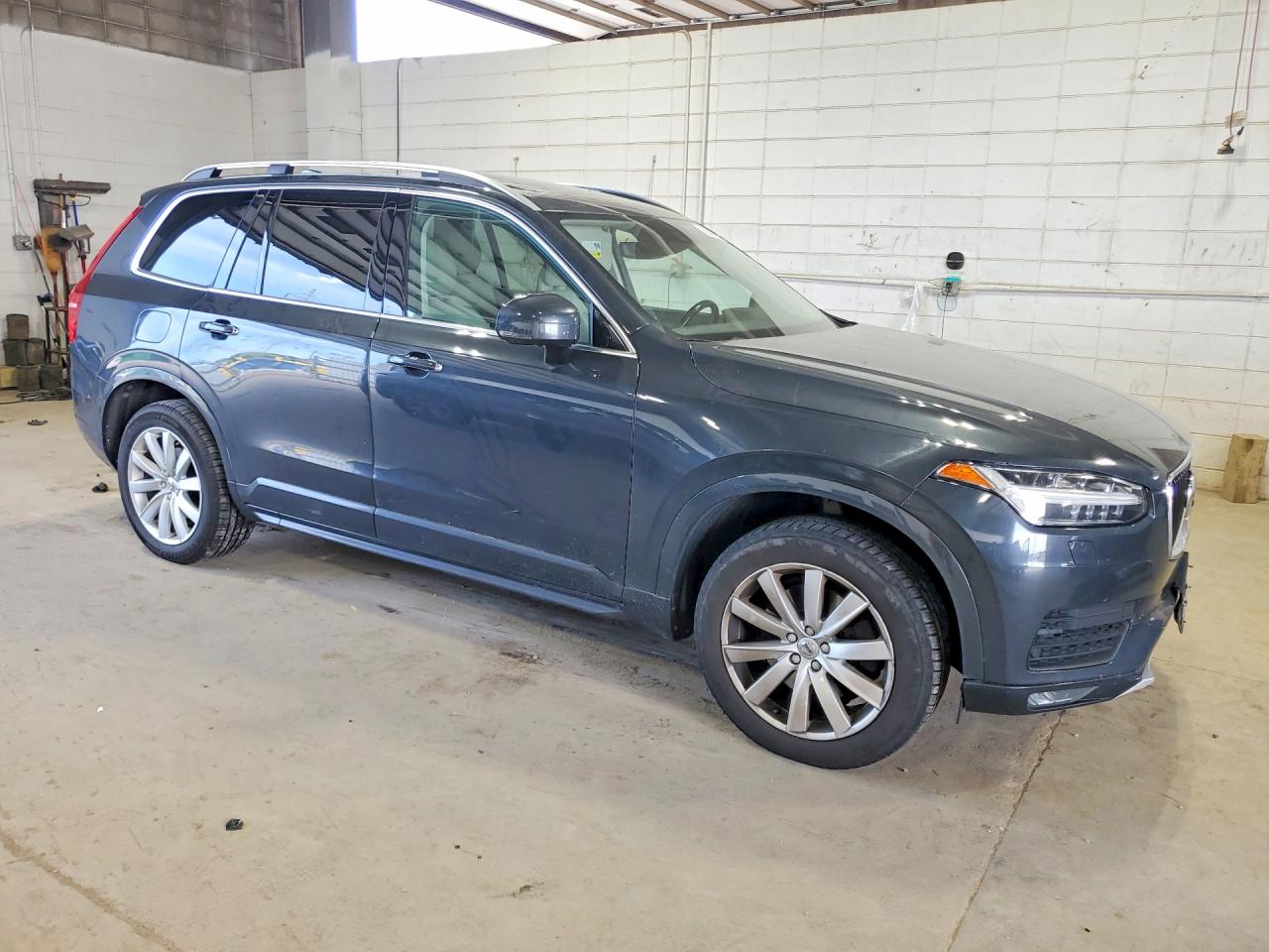 2016 VOLVO XC90